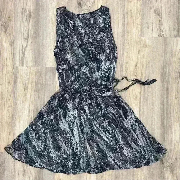 Converse One Star Sleeveless Blue Casual Mini Skater Dress Rayon V Neck Size XS - Picture 3 of 7